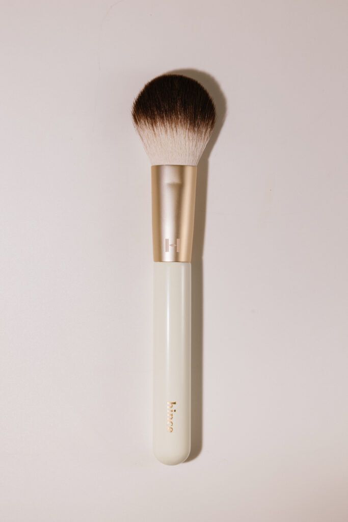 Кисть для макияжа hince Cheek Brush Hince