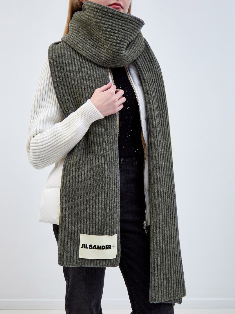 Шарф-oversize из шерсти английской вязки с патчем JIL SANDER